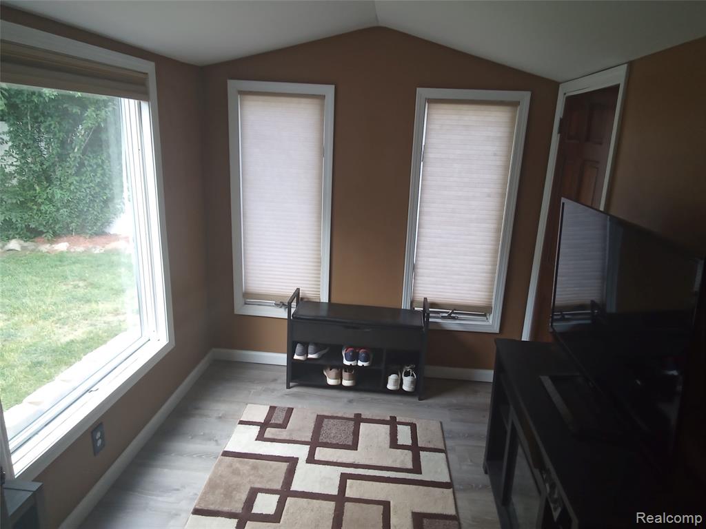 3923 Donley Avenue Rochester Hills, MI 48309 - Photo 15 of 19