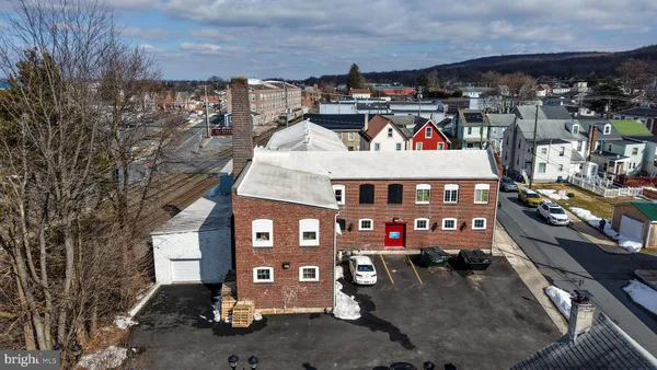 $650,000 | 102 South Richmond Street, Fleetwood, PA 19522
