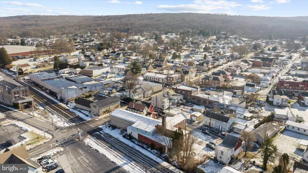 $650,000 | 102 South Richmond Street, Fleetwood, PA 19522