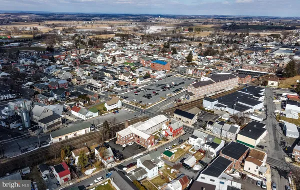 $650,000 | 102 South Richmond Street, Fleetwood, PA 19522