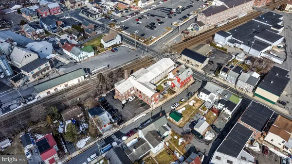 $650,000 | 102 South Richmond Street, Fleetwood, PA 19522