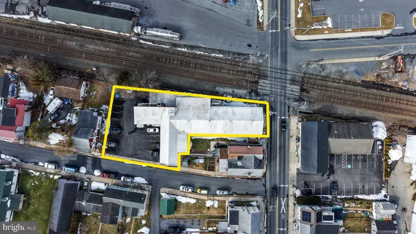 $650,000 | 102 South Richmond Street, Fleetwood, PA 19522