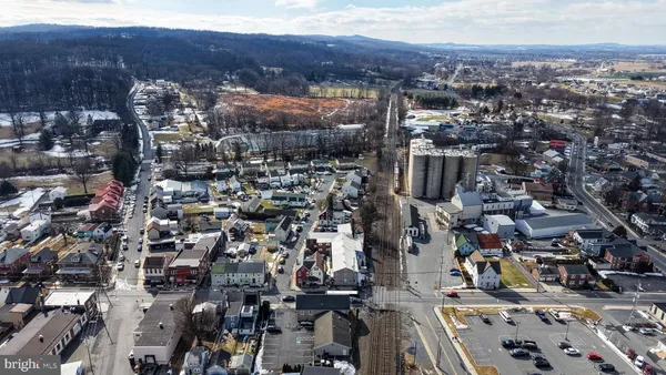 $650,000 | 102 South Richmond Street, Fleetwood, PA 19522