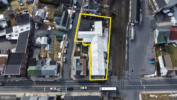 $650,000 | 102 South Richmond Street, Fleetwood, PA 19522