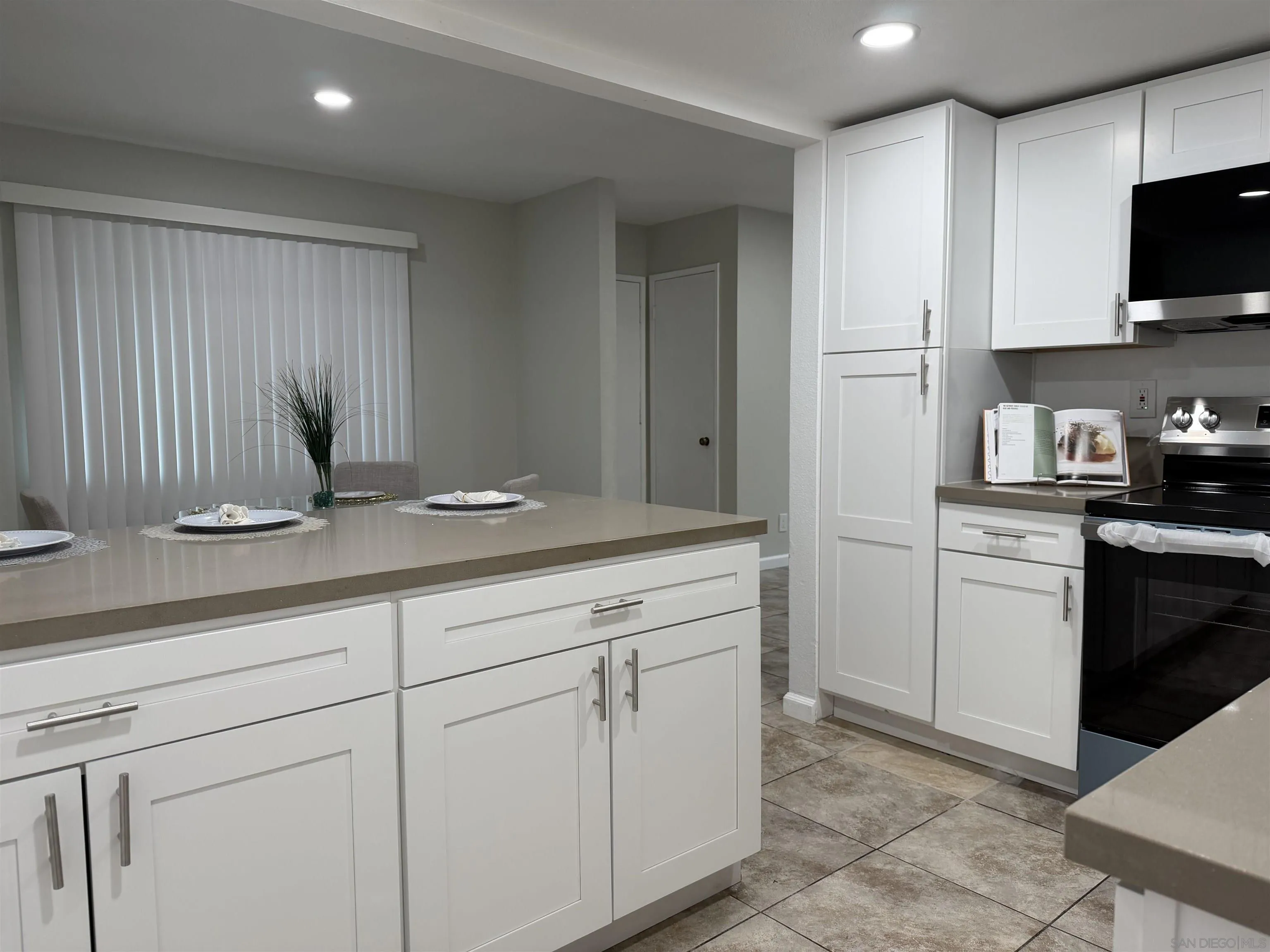 621 R Avenue, Unit 22 National City, CA 91950 - Photo 9 of 33