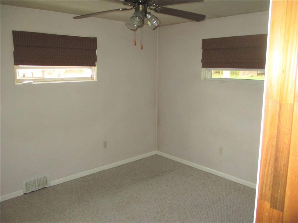 225 S Trail Butler, PA 16002 - Photo 10 of 17