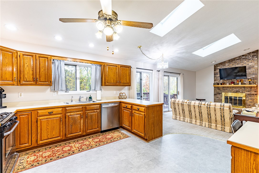 1305 Whalen Road Penfield, NY 14526 - Photo 17 of 44