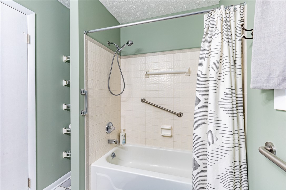 1305 Whalen Road Penfield, NY 14526 - Photo 33 of 44