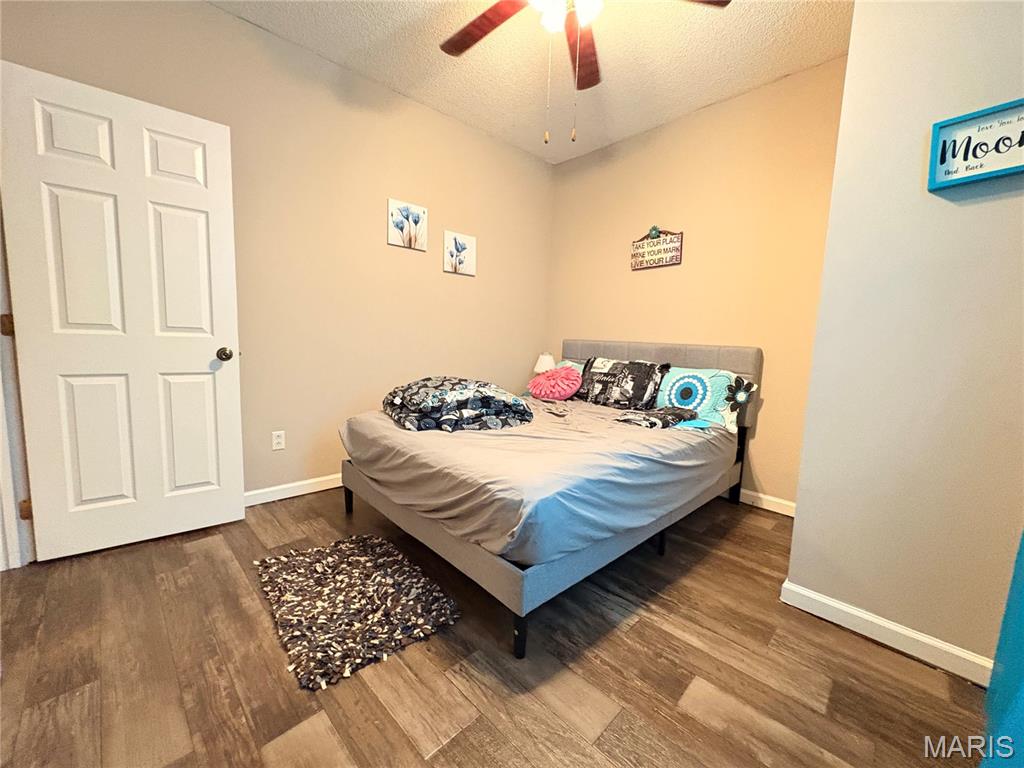 101 Mor Wilsonville, IL 62093 - Photo 16 of 34