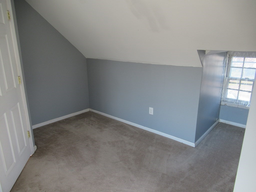 57 Surrey Road Springfield, MA 01118 - Photo 15 of 19