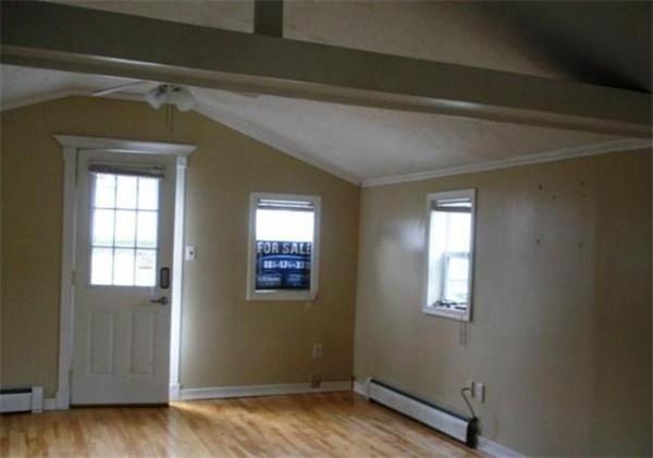 16 Knollview Road, Unit H Bourne, MA 02532 - Photo 6 of 7 a view of an empty room and window