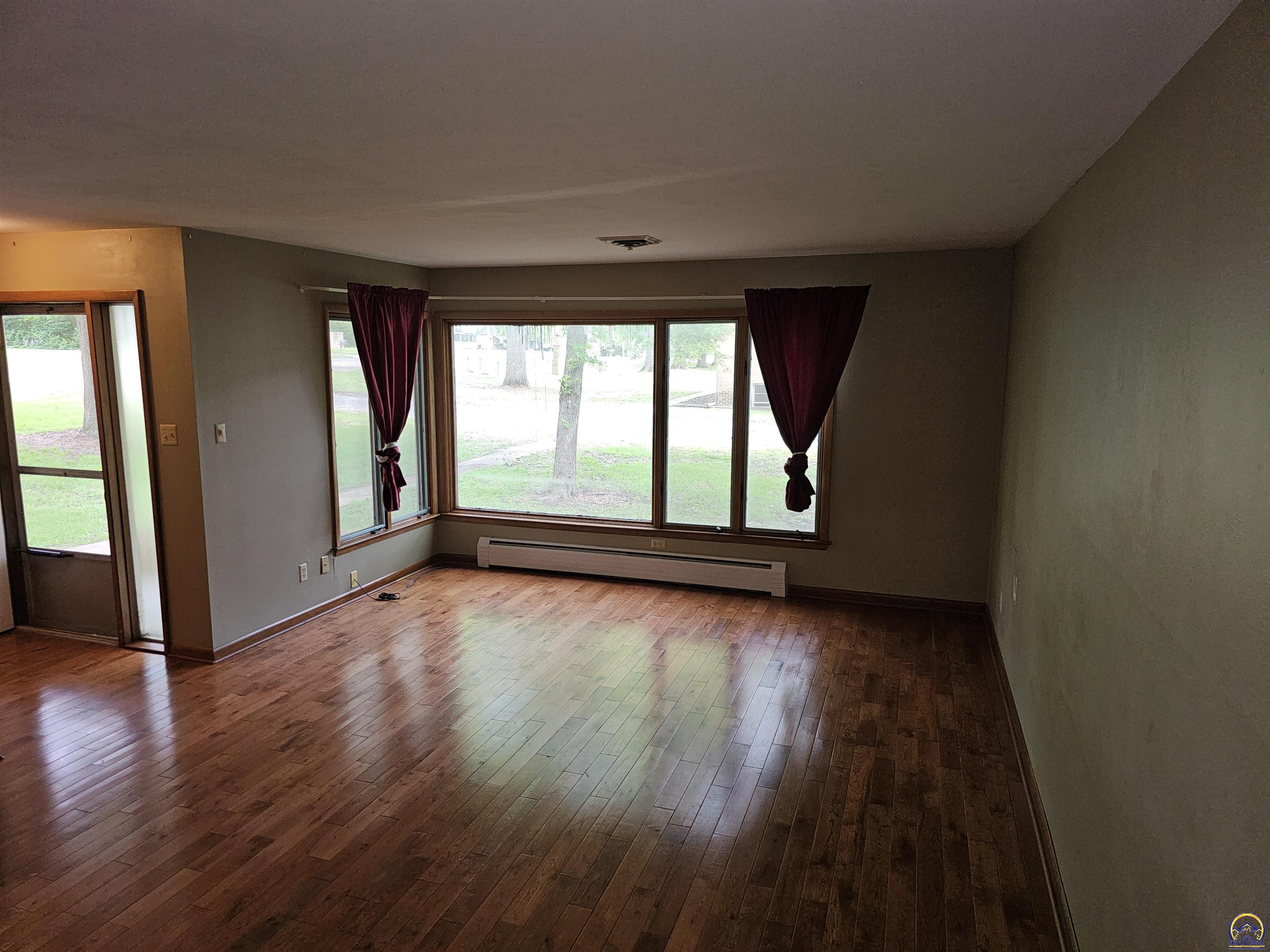 3205 Northwest Rochester Road Topeka, KS 66617 - Photo 8 of 52