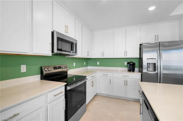 $5,500 | 15285 Green Acres Avenue, Unit 433, Punta Gorda, FL 33982