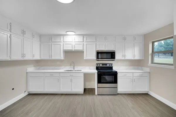 $1,600 | 709 George Hopper Road, Midlothian, TX 76065
