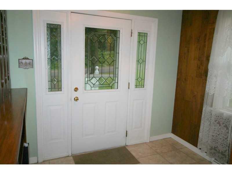 245 Blacks Woods Road Freedom, PA 15042 - Photo 3 of 24 Entry/Foyer.