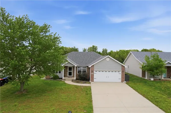 $350,000 | 715 Iron Horse Drive, Warrensburg, MO 64093