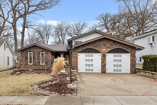 $269,000 | 403 South Reedwood Drive, Joliet, IL 60436
