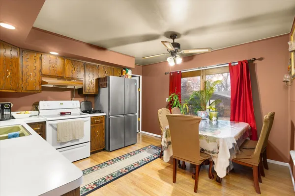 $269,000 | 403 South Reedwood Drive, Joliet, IL 60436