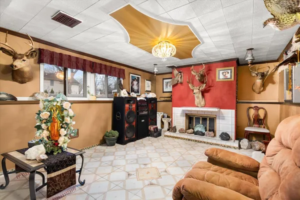 $269,000 | 403 South Reedwood Drive, Joliet, IL 60436