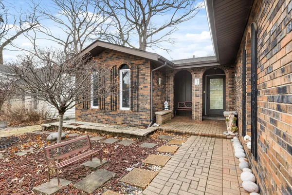 $269,000 | 403 South Reedwood Drive, Joliet, IL 60436