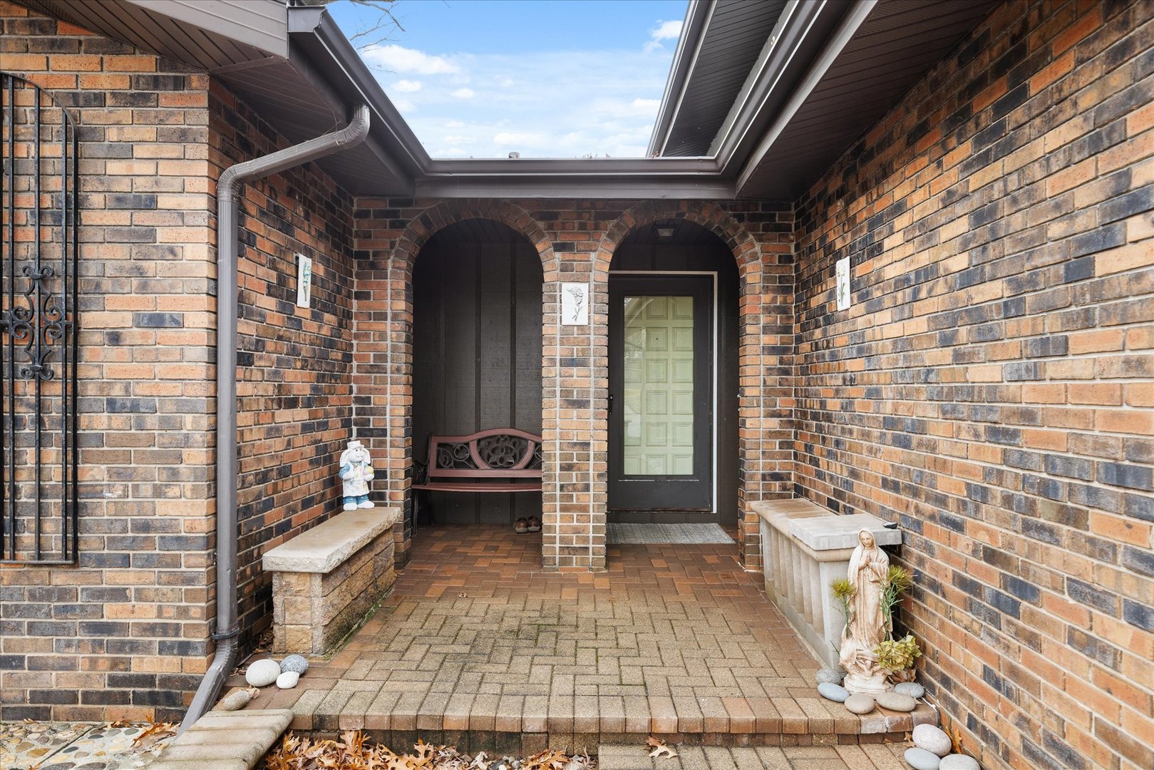 403 South Reedwood Drive Joliet, IL 60436 - Photo 5 of 35