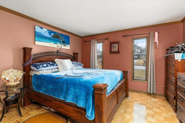 $269,000 | 403 South Reedwood Drive, Joliet, IL 60436