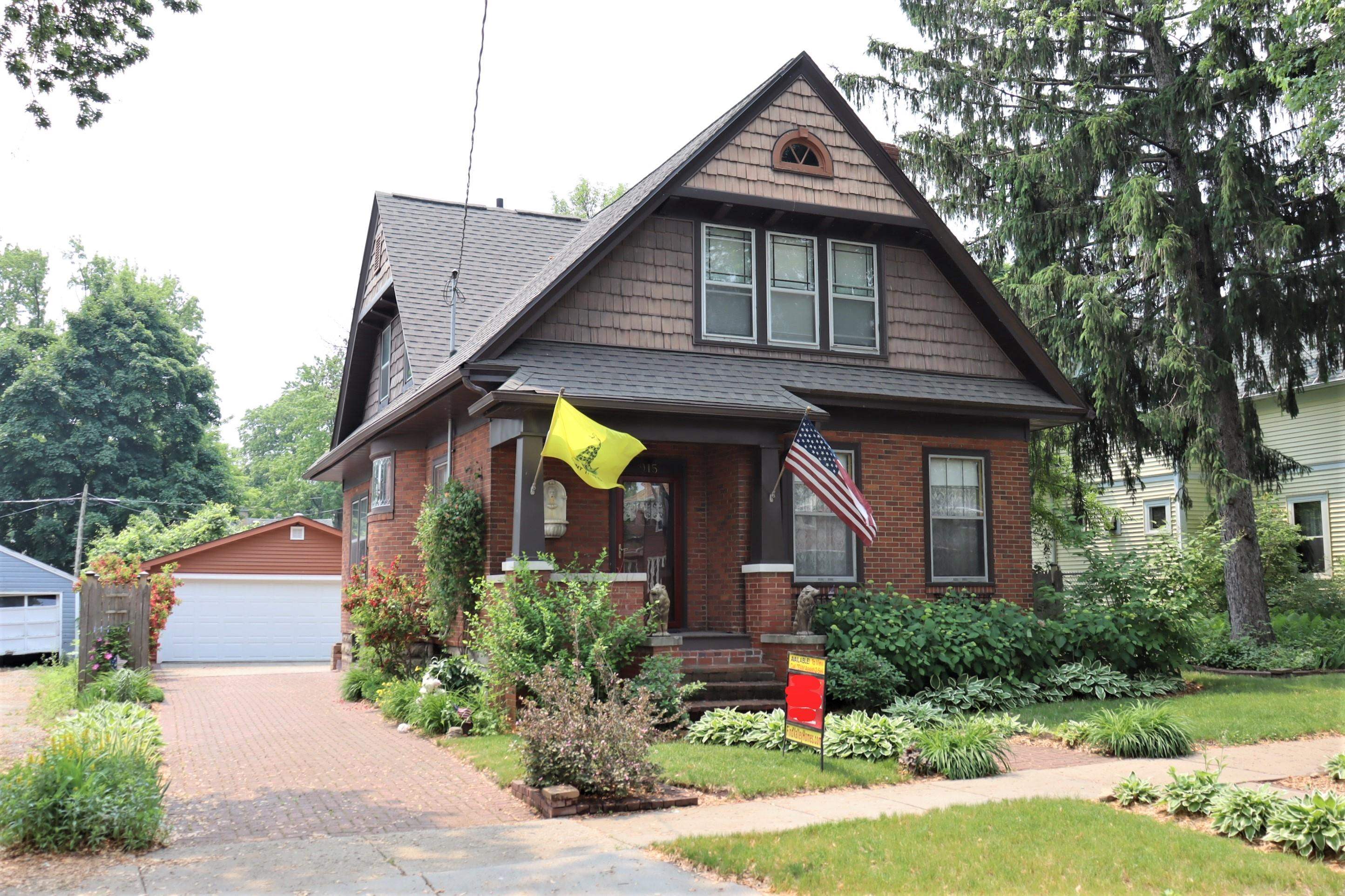 915 East Eldorado Street Appleton, WI 54911 - Photo 1 of 1