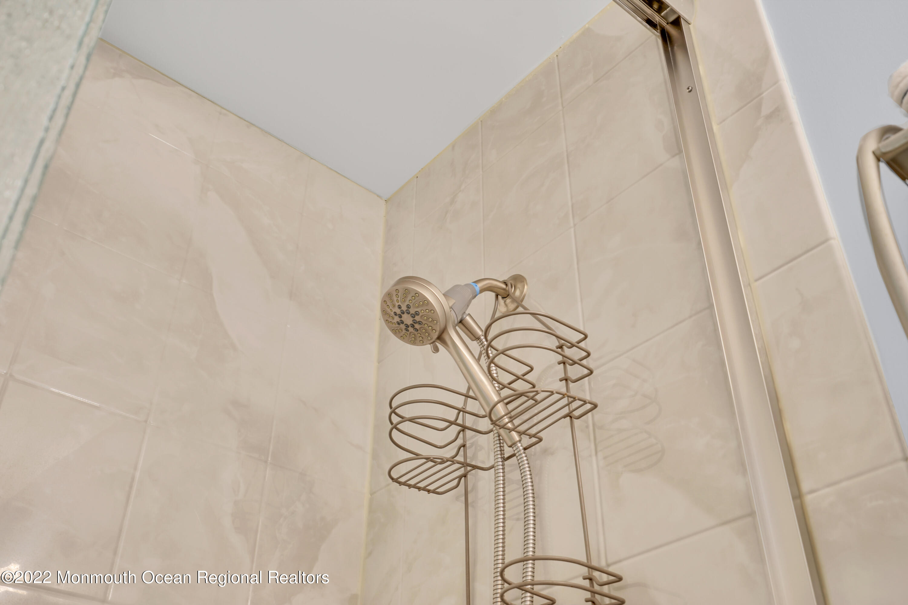 9 Hawaii Road Jackson, NJ 08527 - Photo 16 of 26 Tub/Shower