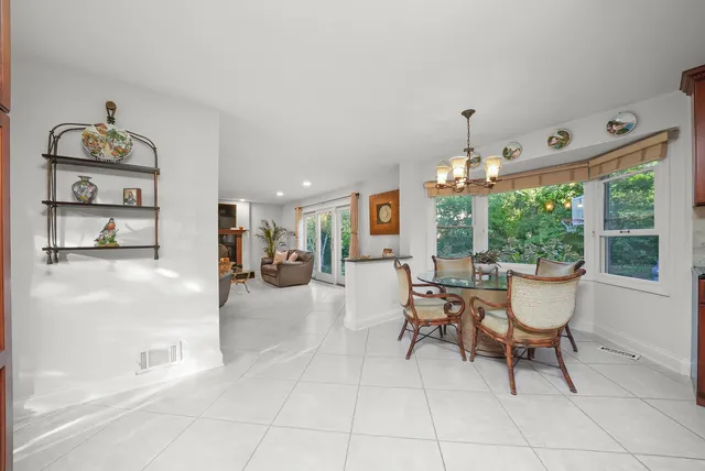 $1,100,000 | 2503 Indian Ridge Drive, Glenview, IL 60026