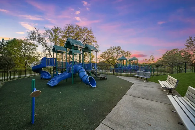 $1,100,000 | 2503 Indian Ridge Drive, Glenview, IL 60026