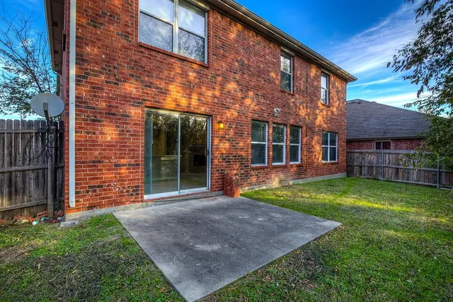 $2,445 | 7302 Cresswell Drive, Arlington, TX 76001