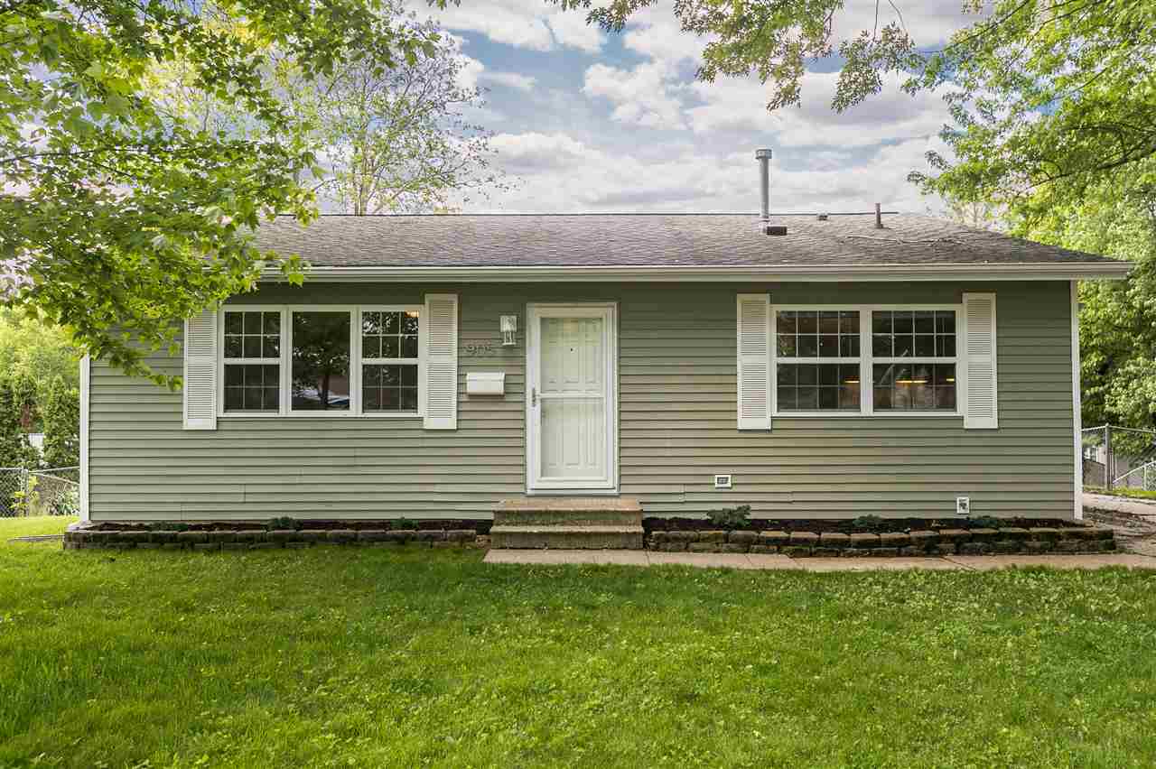 905 Alpine Road Marion, IA 52302 - Photo 1 of 28 Gallery Image 1