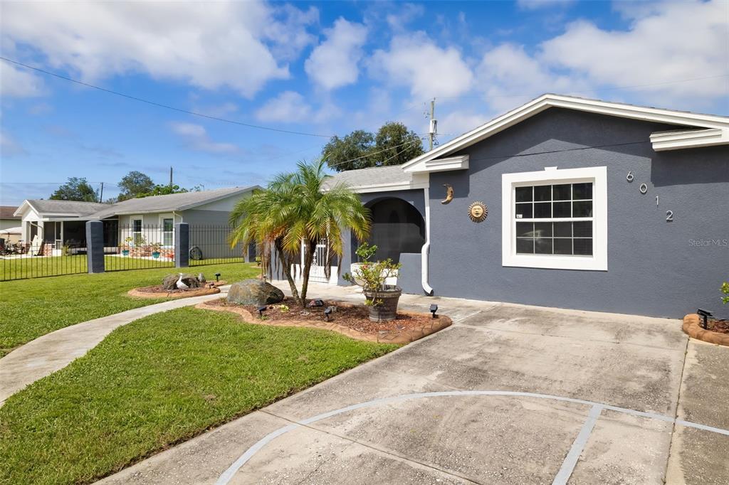 6012 Francis Drive Apollo Beach, FL 33572 - Photo 6 of 57 Gallery Image 6