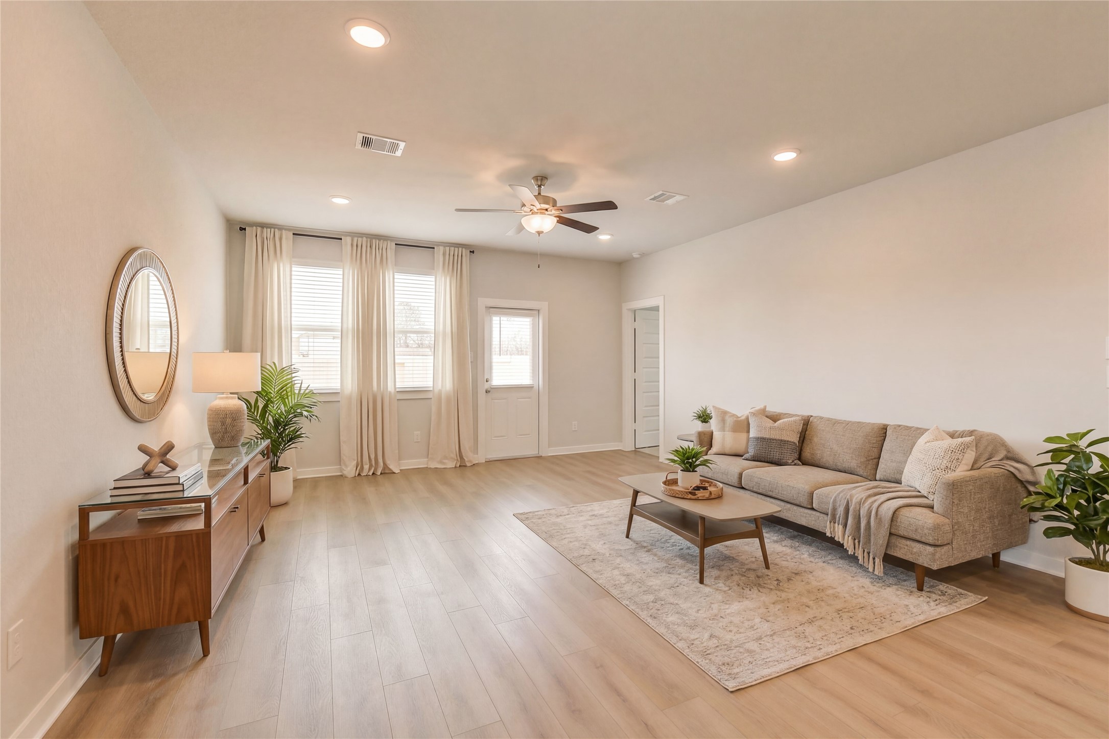 10942 Independence Road Cleveland, TX 77328 - Photo 5 of 48
