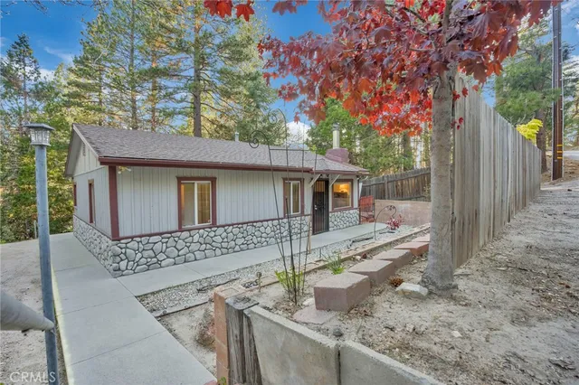 $319,999 | 32159 Cove Circle, Running Springs, CA 92382