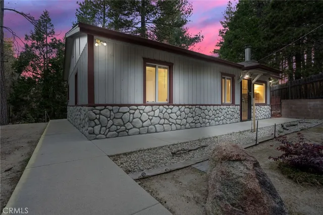 $319,999 | 32159 Cove Circle, Running Springs, CA 92382