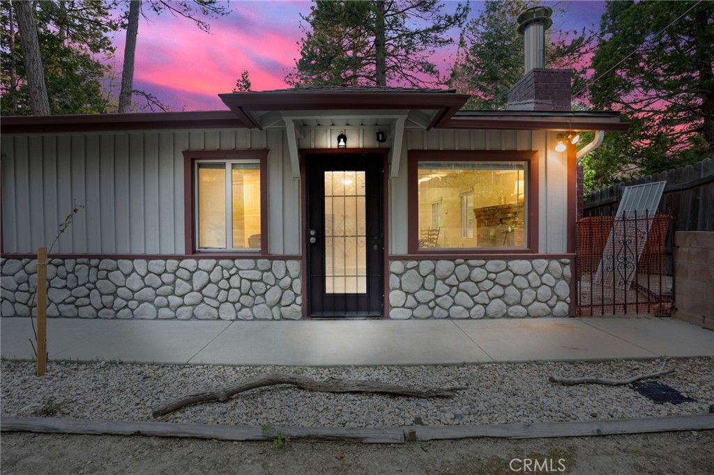 32159 Cove Circle Running Springs, CA 92382 - Photo 5 of 22