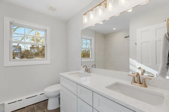 $995,000 | 3255 Westview Drive, Northbrook, IL 60062