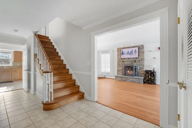 $995,000 | 3255 Westview Drive, Northbrook, IL 60062