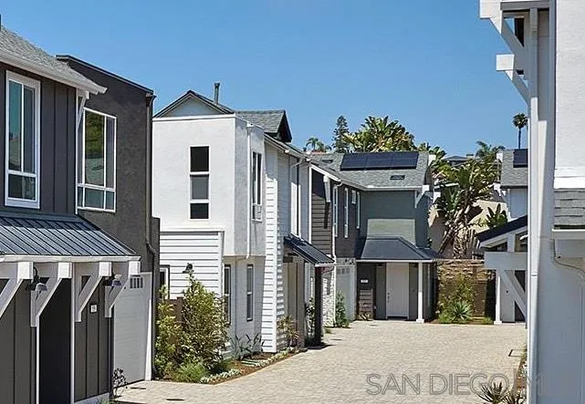 555 North Vulcan Avenue Encinitas, CA 92024 - Photo 28 of 32 a front view of a house with a porch