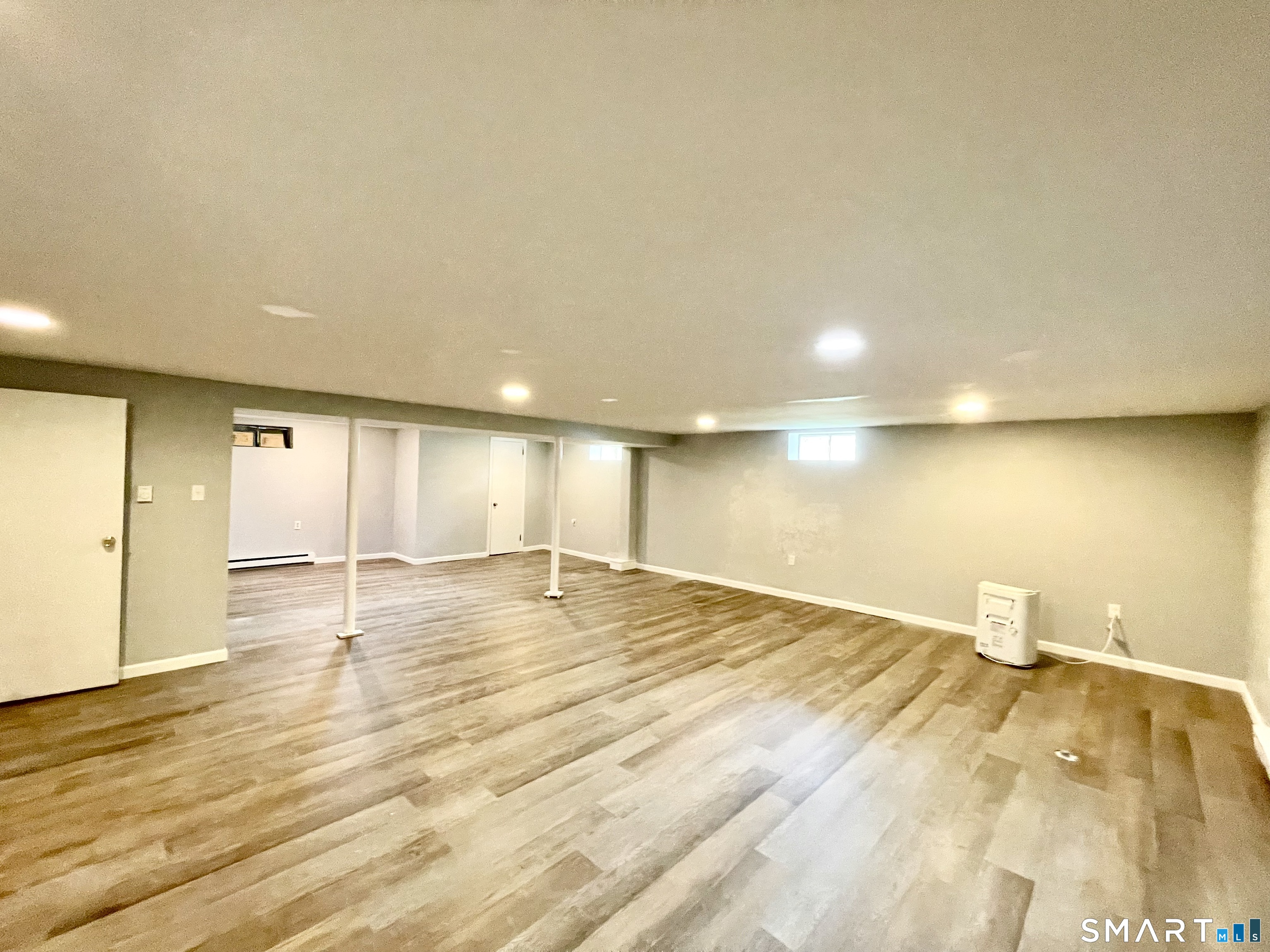 35 Woodmont Road West Hartford, CT 06117 - Photo 25 of 29
