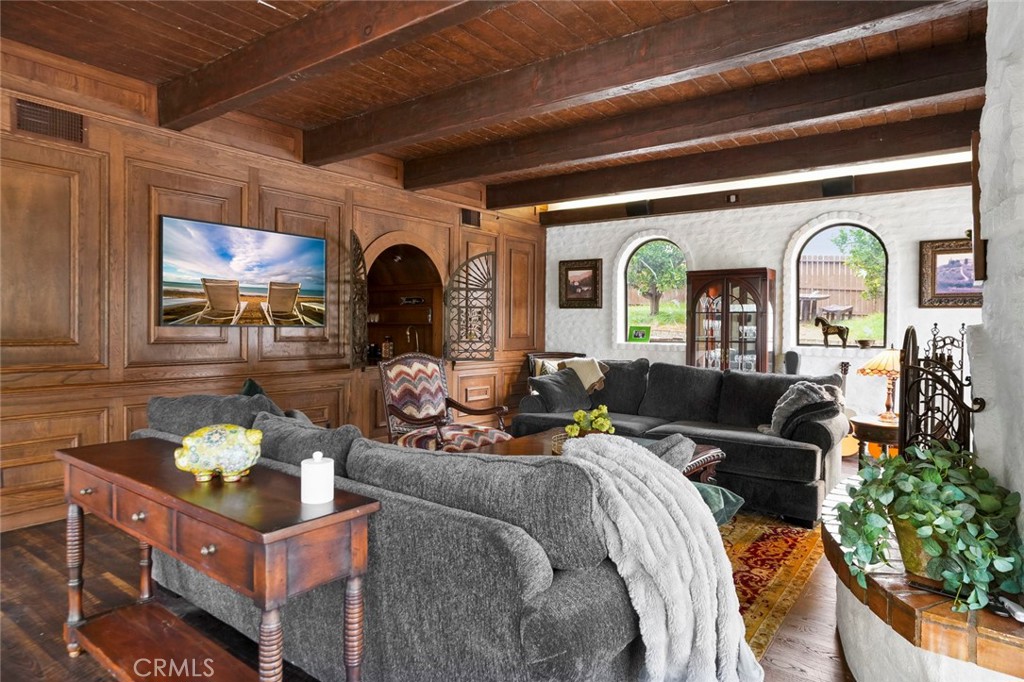 11550 Old Castle Road Valley Center, CA 92082 - Photo 15 of 60 Great room