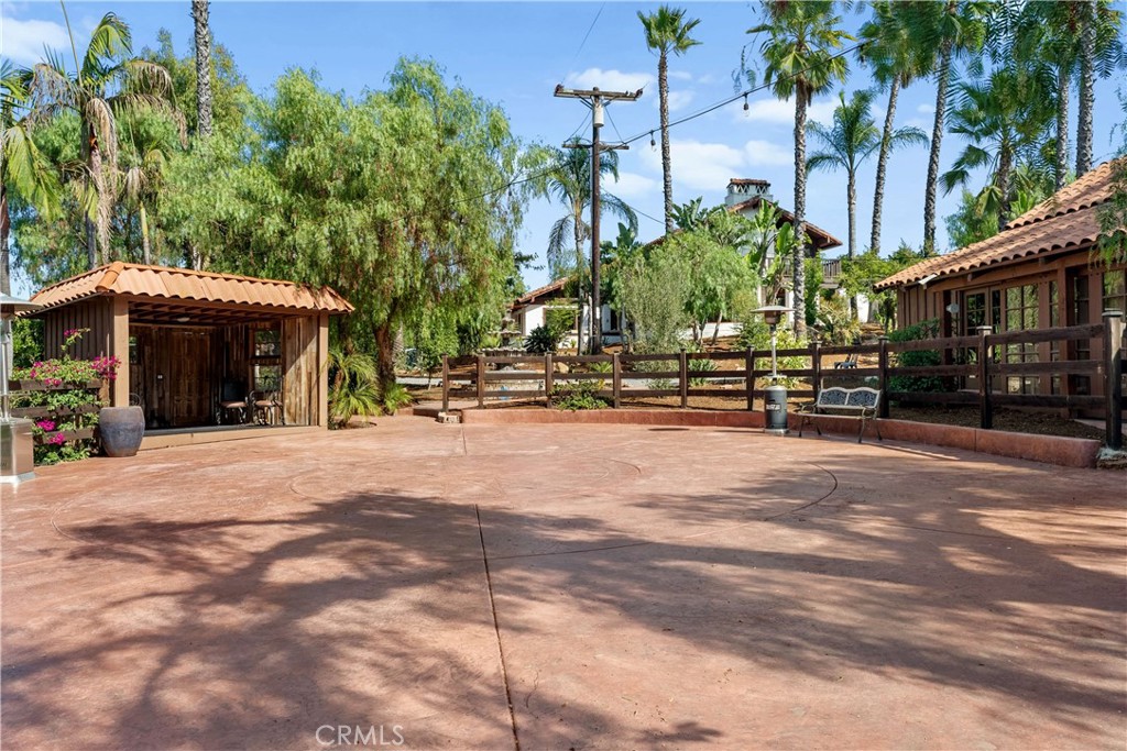11550 Old Castle Road Valley Center, CA 92082 - Photo 36 of 60 Get the band on stage