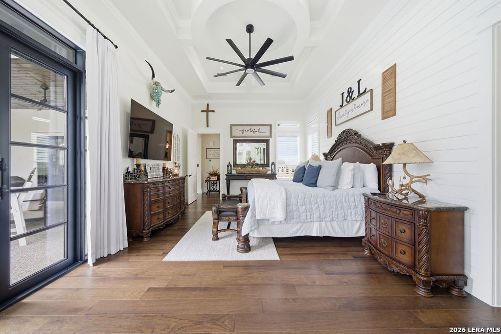 5920 Verden Ridge New Braunfels, TX 78132 - Photo 22 of 61 a living room with furniture and a flat screen tv