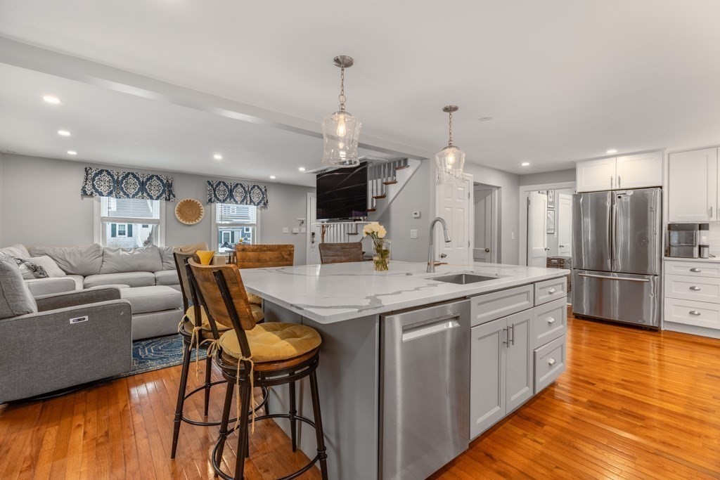 46 Audubon Road Milton, MA 02186 - Photo 3 of 24