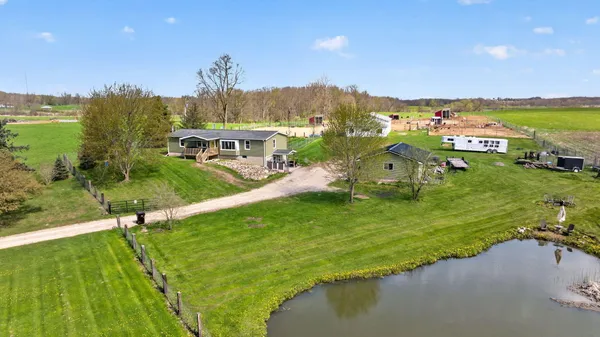 $399,900 | 18990 Rome Road, Addison, MI 49220