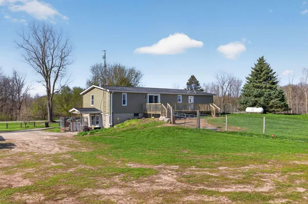 $399,900 | 18990 Rome Road, Addison, MI 49220
