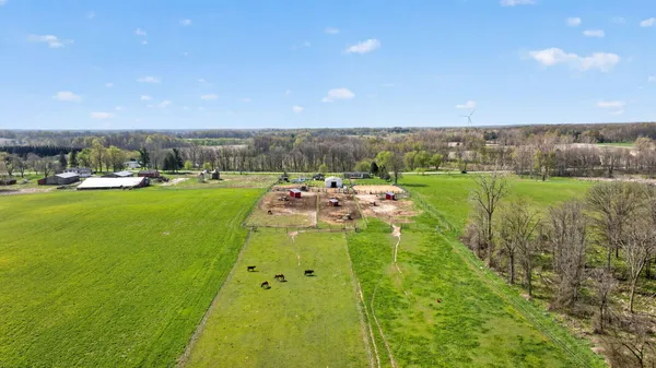 $399,900 | 18990 Rome Road, Addison, MI 49220