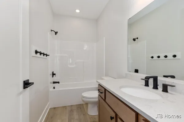 $470,000 | 5548 Albright Avenue Southwest, Unit 22, Grandville, MI 49418