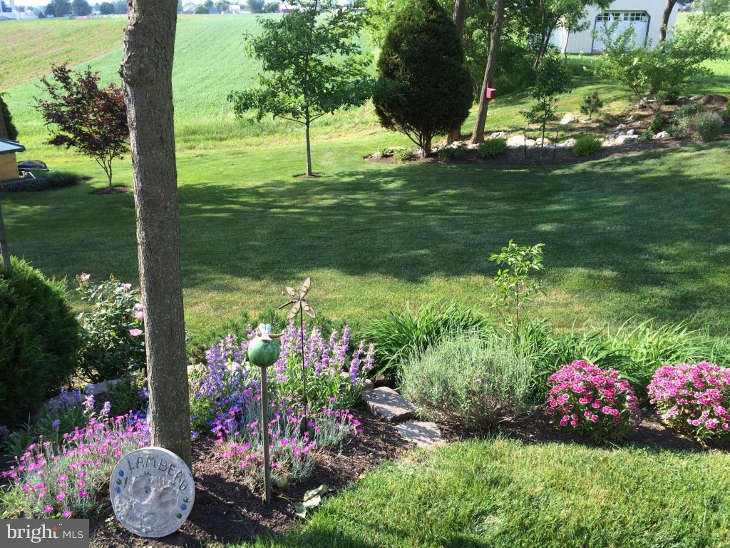 15 Crimson Lane Lititz, PA 17543 - Photo 2 of 52